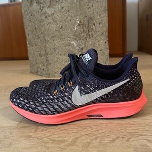 Nike Women's Zoom Pegasus 35 Flyease Running Shoes size 9